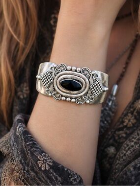 Vintage ornate sterling silver black onyx cuff bracelet